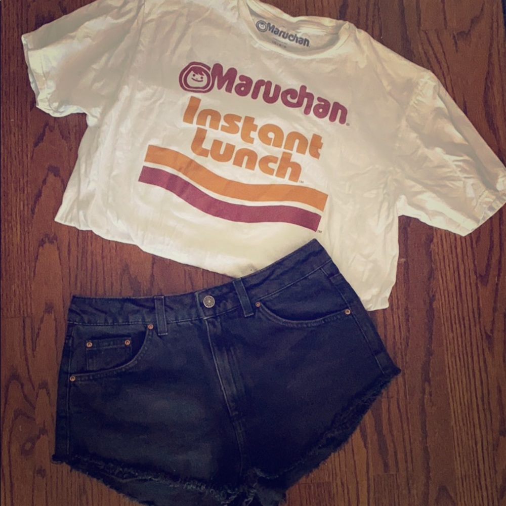 Cropped t shirt Ramen Noodle